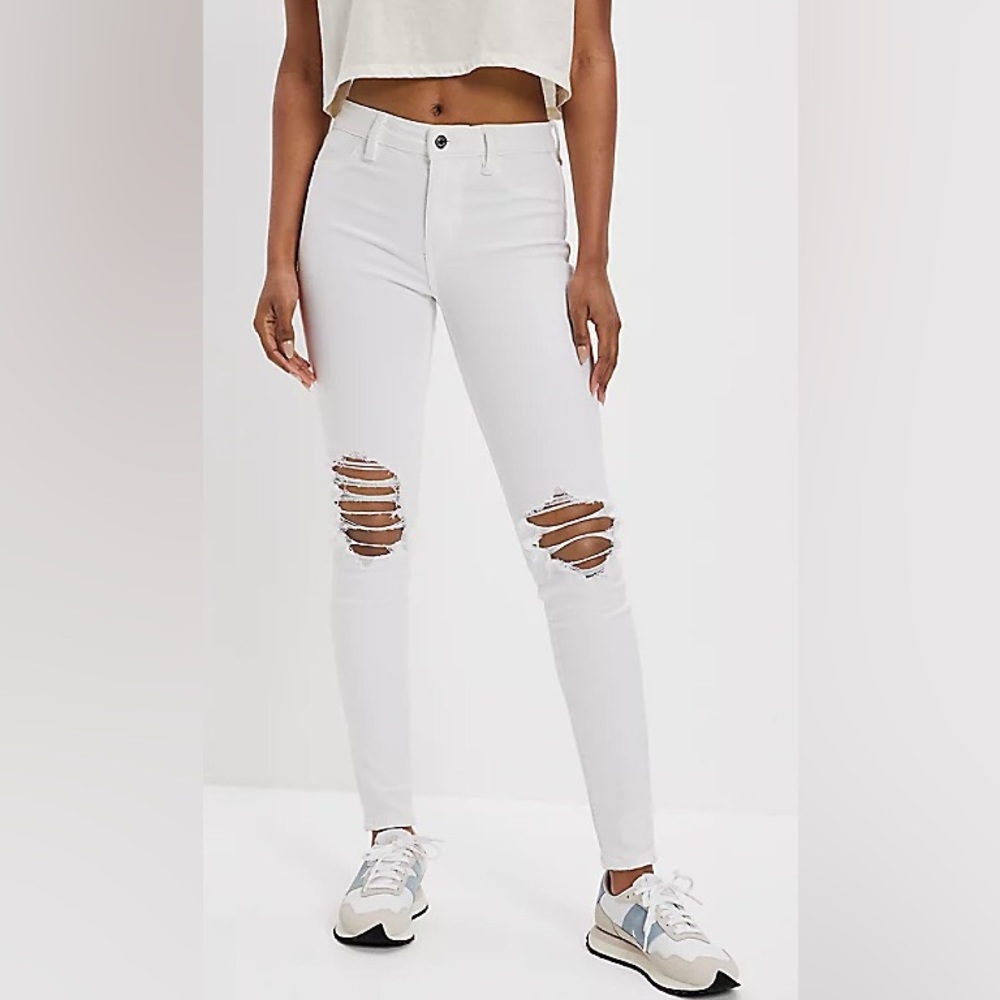 COPY - WHITE AMERICAN EAGLE JEANS SIZE 0